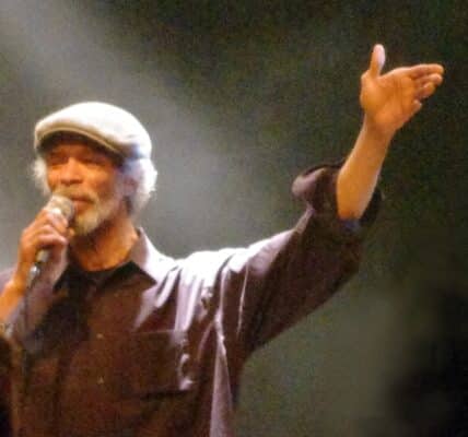 Gil Scott-Heron on stage.