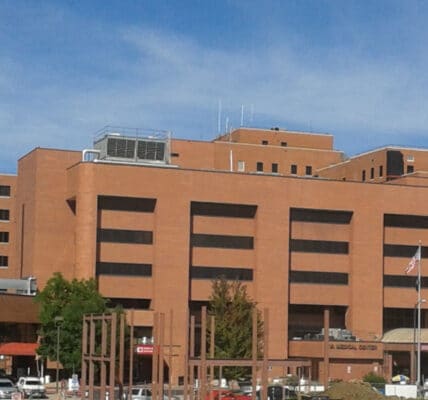Photo of VA medical center in St. Louis, Missouri.