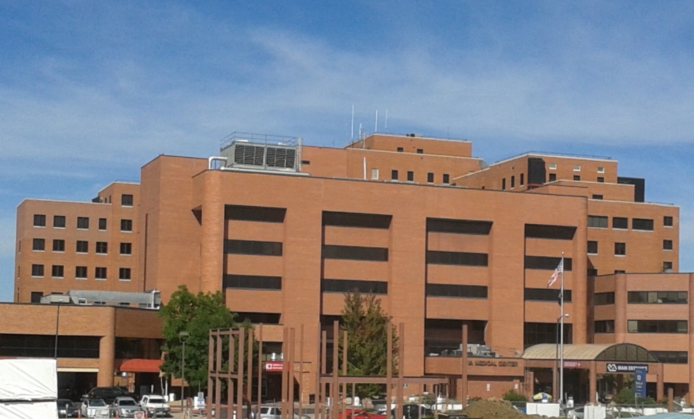 Photo of VA medical center in St. Louis, Missouri.