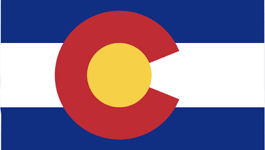 Image of Colorado State flag courtesy of Wikimedia Commons.